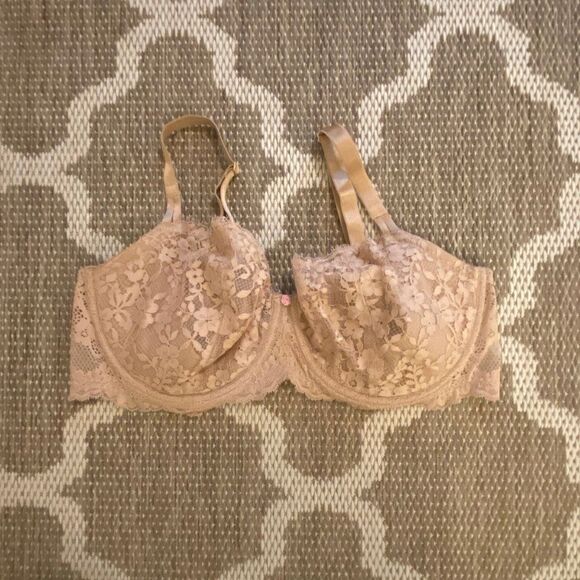 Victoria's Secret Other - Victoria’s Secret dream angels push-up without padding bra size 40DD